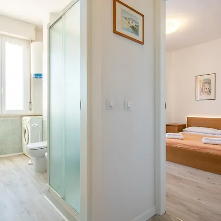 Appartement Surf Sound B Flat By Pleiades *