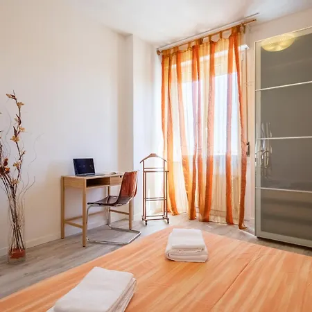 Surf Sound B Flat By Pleiades Apartment