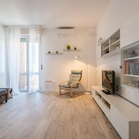 Apartment Surf Sound B Flat By Pleiades